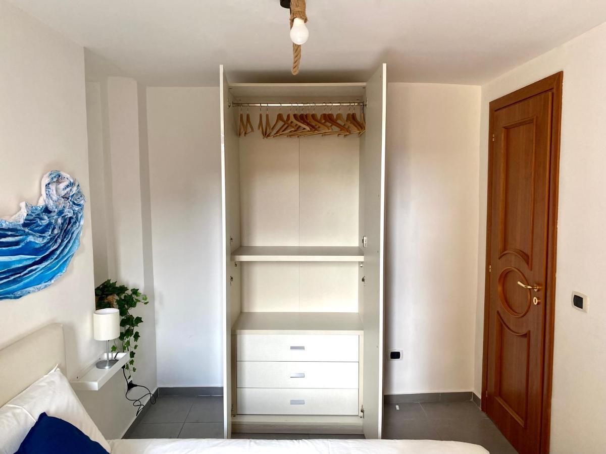 Apartamento Casa Con Terrazzo In Centro Nápoles Exterior foto
